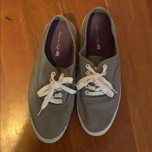 American Eagle shoes, gray